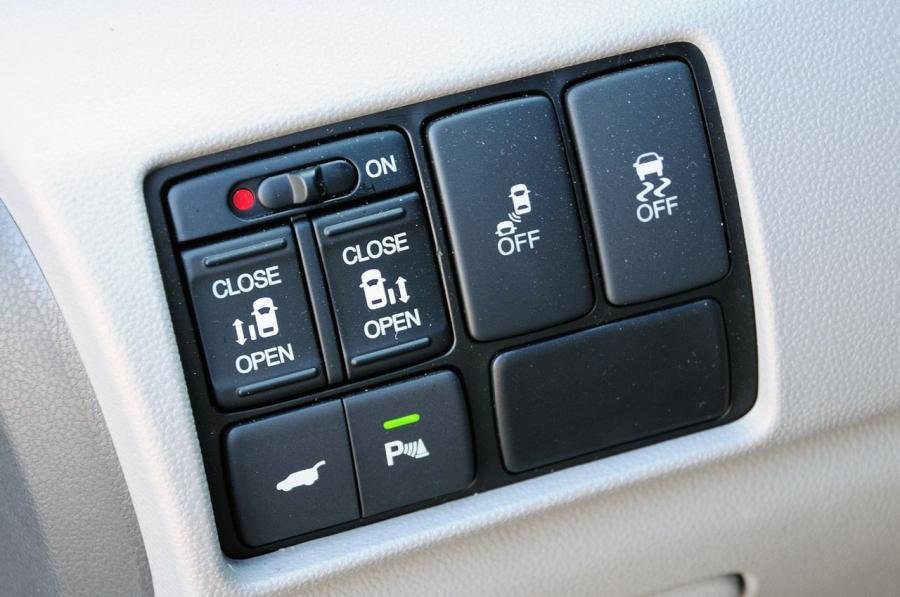  Honda Odyssey 2011 года  (фото 19 из 162)